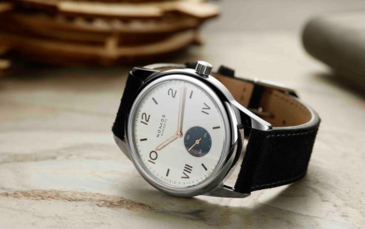 NOMOS Glashütte Club Campus系列手表獨(dú)特的藝術(shù)美學(xué)和青春心態(tài)